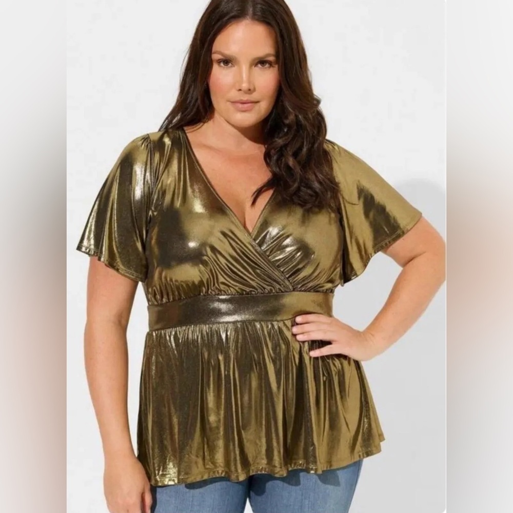Torrid Liquid Shine Surplice Peplum Top Size 2X Gold Short Flutter Sleeve